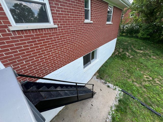 210 Cottonwood Drive, Dry Ridge, KY 41035
