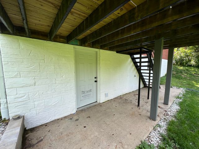 210 Cottonwood Drive, Dry Ridge, KY 41035