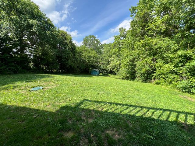 210 Cottonwood Drive, Dry Ridge, KY 41035