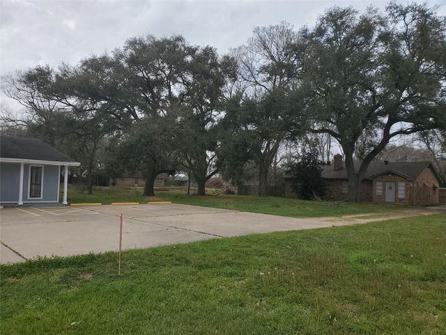 7937 Broadway, Pearland, TX 77581