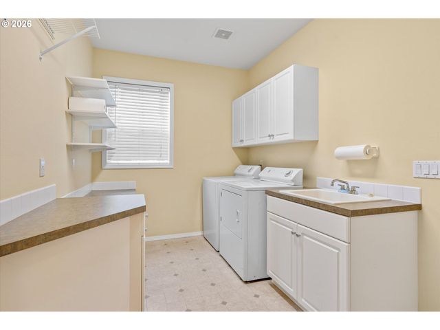 21777 Sw FULLER Dr, Tualatin, OR 97062