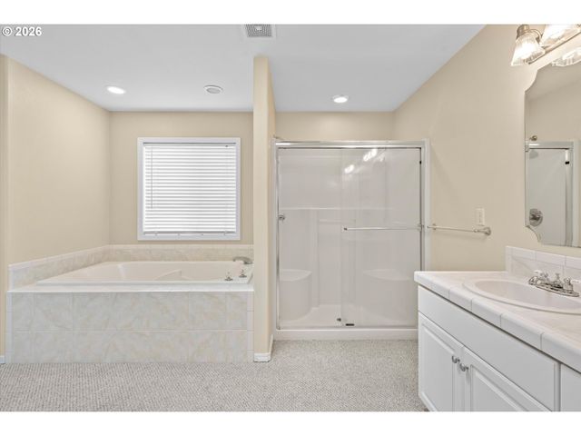 21777 Sw FULLER Dr, Tualatin, OR 97062