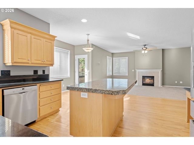 21777 Sw FULLER Dr, Tualatin, OR 97062