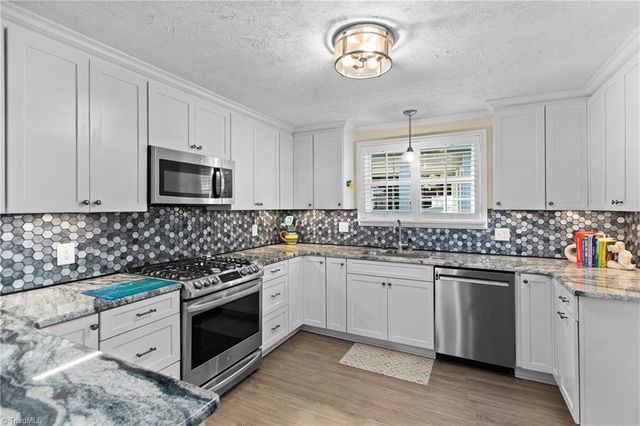 129 Friendly Way, Lexington, NC 27292