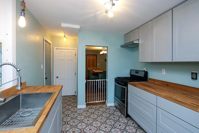 528 S Holcombe Avenue, Litchfield, MN 55355