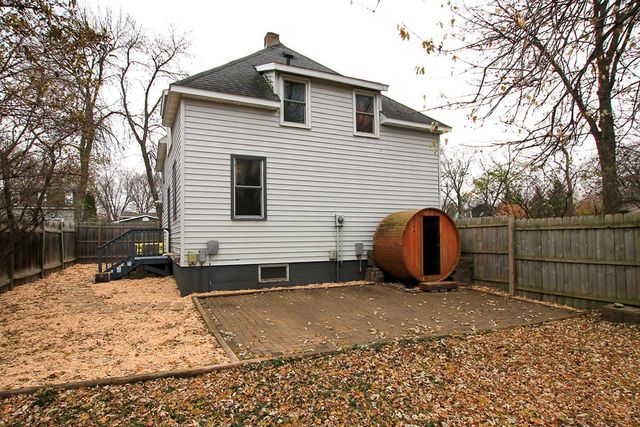 528 S Holcombe Avenue, Litchfield, MN 55355