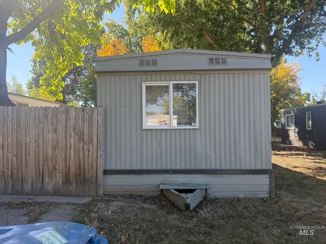 408 E 51st 3, Garden City, ID 83714 property photo