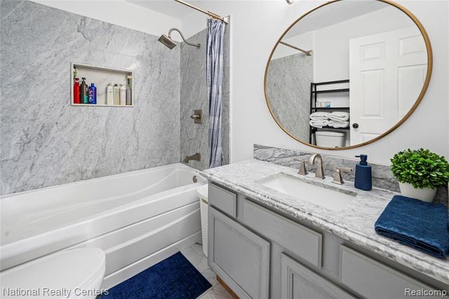 45750 Prairiegrass Court 4, Belleville, MI 48111