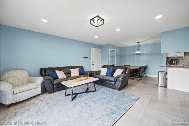 45750 Prairiegrass Court 4, Belleville, MI 48111