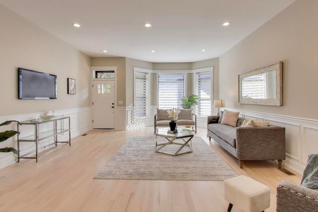 4938 S Vincennes Avenue, Chicago, IL 60615