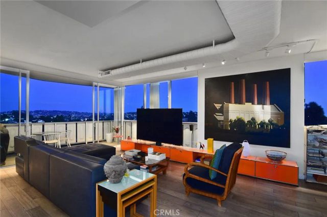 4411 Los Feliz Boulevard 1007, Los Angeles, CA 90027