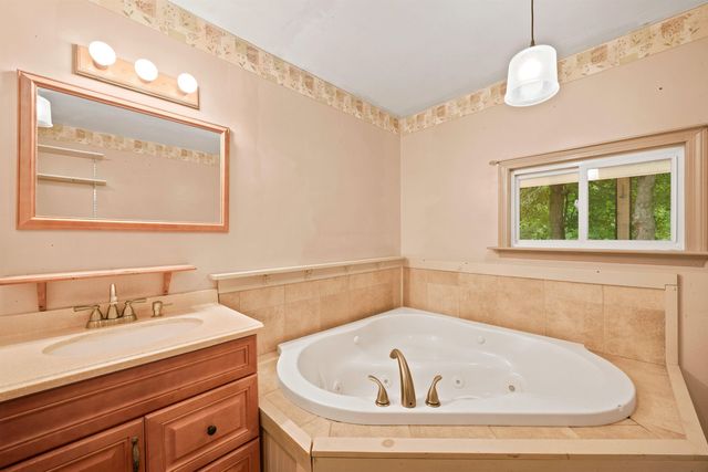 60 Slab City Road, Grafton, NH 03240