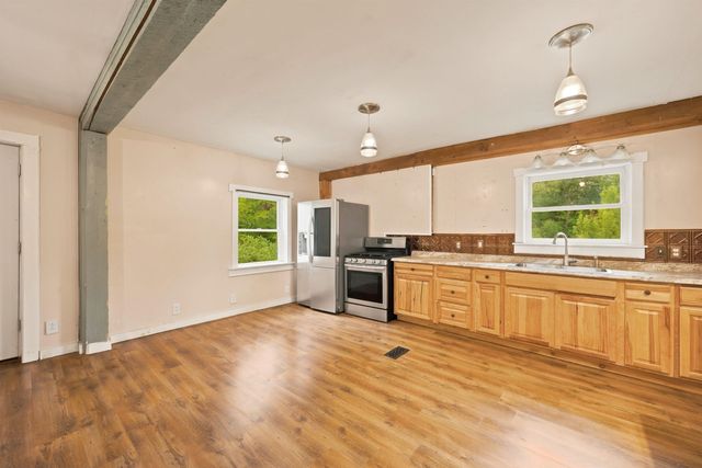 60 Slab City Road, Grafton, NH 03240