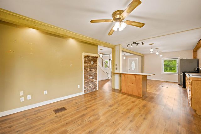 60 Slab City Road, Grafton, NH 03240
