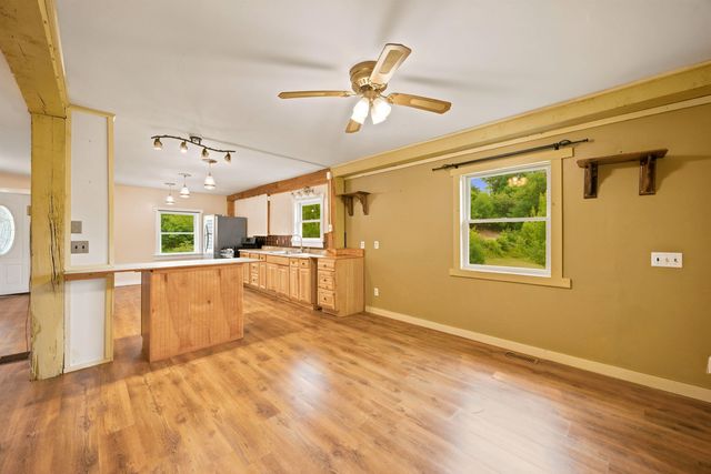 60 Slab City Road, Grafton, NH 03240