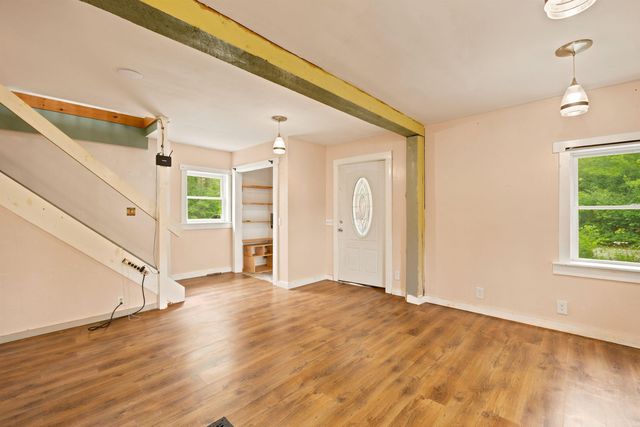 60 Slab City Road, Grafton, NH 03240