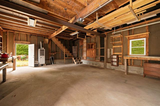 60 Slab City Road, Grafton, NH 03240