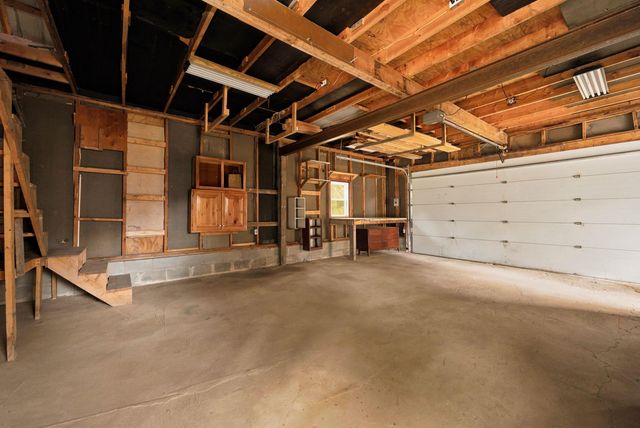 60 Slab City Road, Grafton, NH 03240
