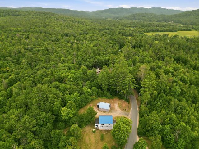 60 Slab City Road, Grafton, NH 03240