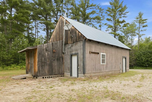 60 Slab City Road, Grafton, NH 03240