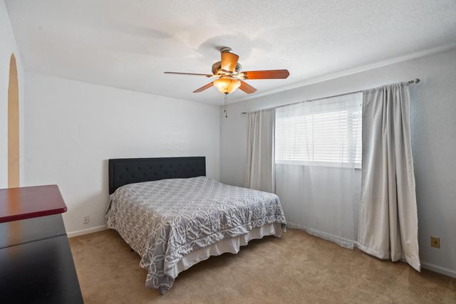 845 Siskiyou Ln, Manteca, CA 95336