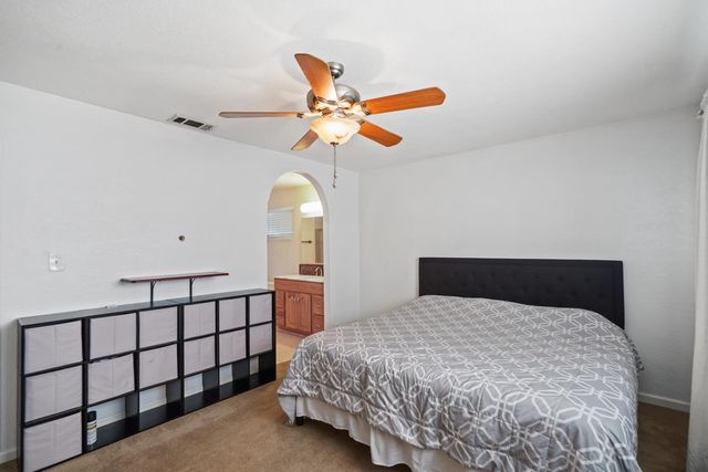 845 Siskiyou Ln, Manteca, CA 95336