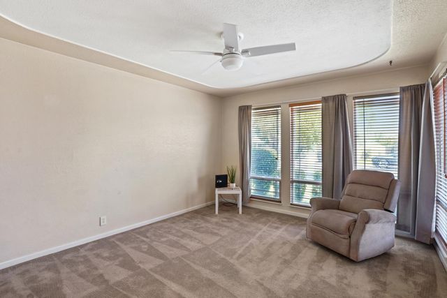 845 Siskiyou Ln, Manteca, CA 95336