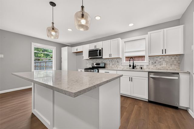 7415 Troulon Drive, Houston, TX 77074
