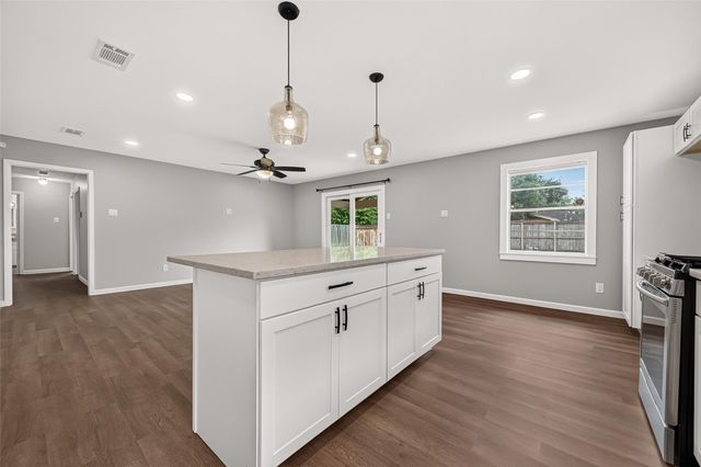 7415 Troulon Drive, Houston, TX 77074