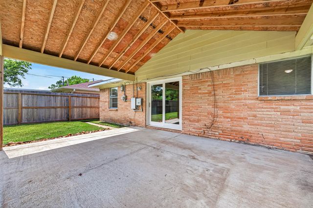 7415 Troulon Drive, Houston, TX 77074