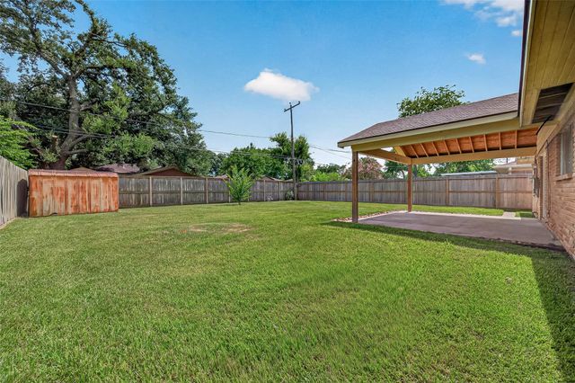 7415 Troulon Drive, Houston, TX 77074