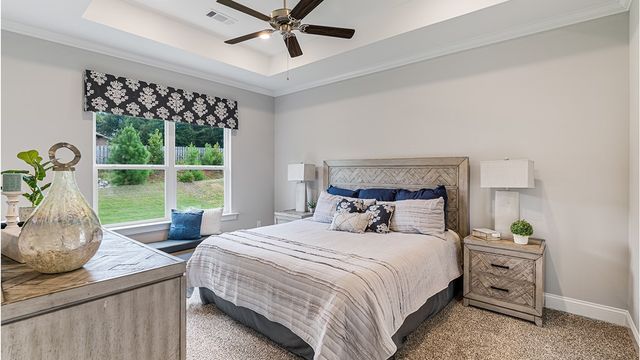 107 Creekridge Street, Headland, AL 36345