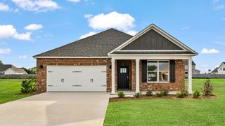 107 Creekridge Street, Headland, AL 36345
