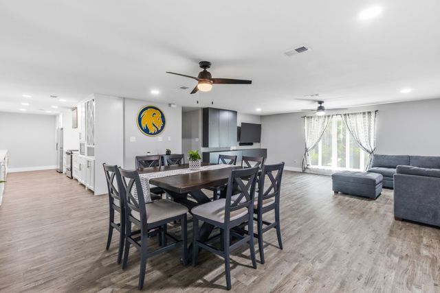 112 Royal Lane, Commerce, TX 75428