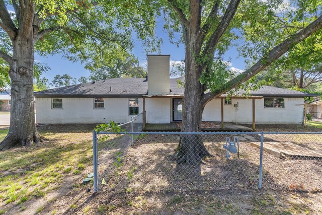 112 Royal Lane, Commerce, TX 75428