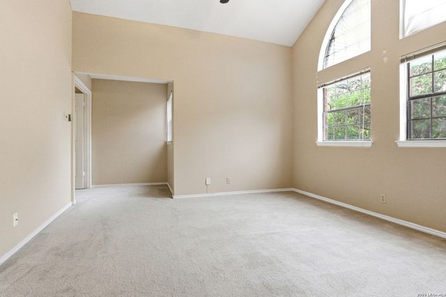 7930 Roanoke Run Apt 503, San Antonio, TX 78240