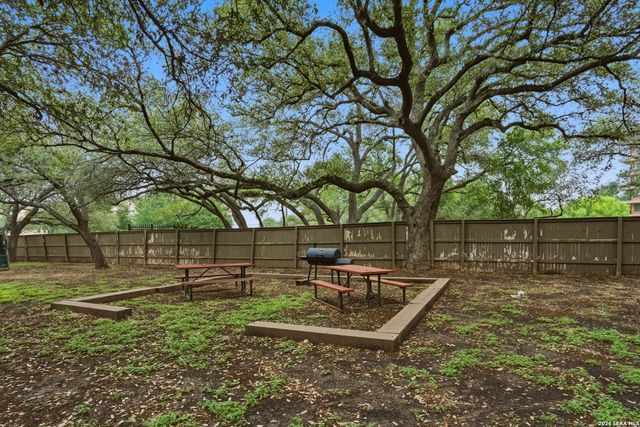 7930 Roanoke Run Apt 503, San Antonio, TX 78240