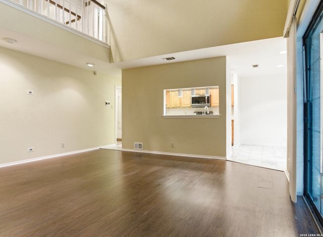 7930 Roanoke Run Apt 503, San Antonio, TX 78240