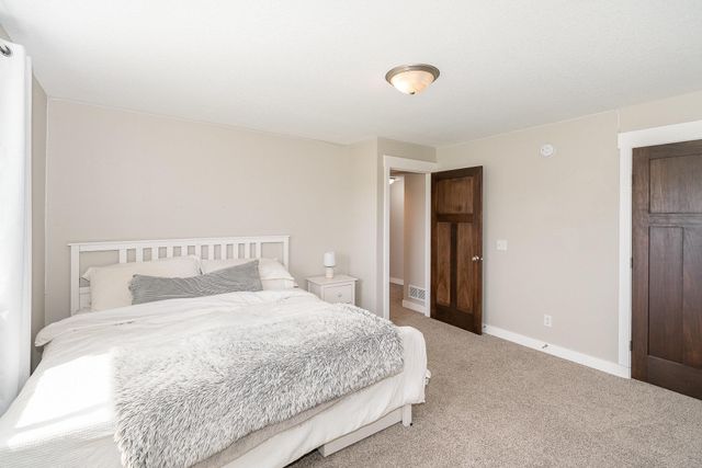 1114 Sunset Boulevard NW, Montgomery, MN 56069