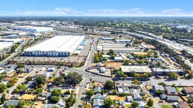 2372 North Ave, Sacramento, CA 95838