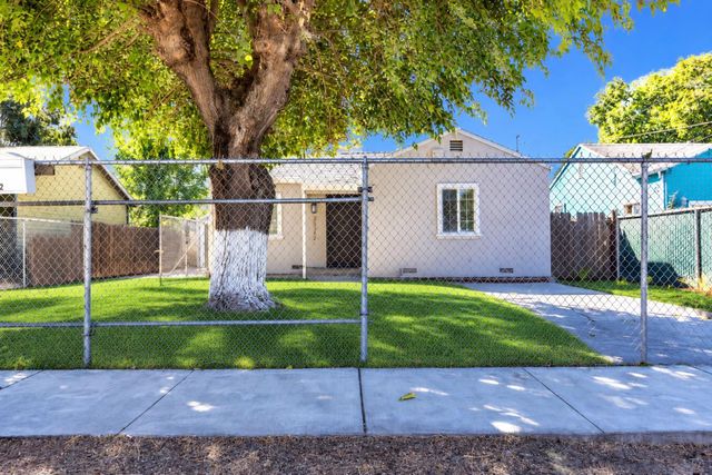 2372 North Ave, Sacramento, CA 95838