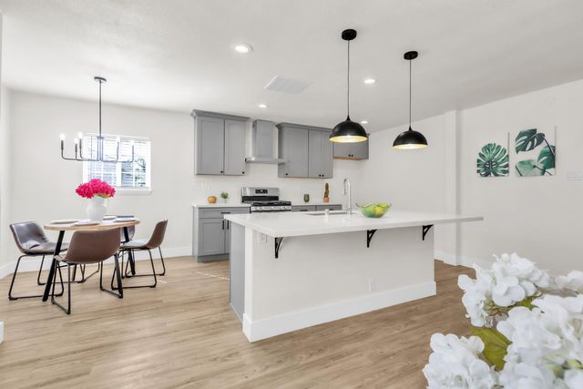 2372 North Ave, Sacramento, CA 95838
