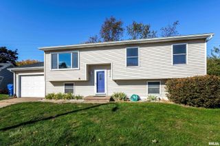 4044 W 14TH Street Court, Davenport, IA 52804