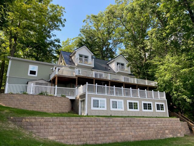 506 Mclachlan Point, Evart, MI 49631