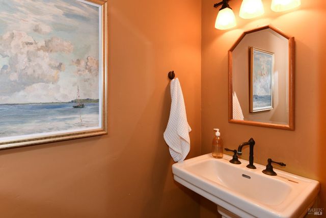 2120 Grove St, Sonoma, CA 95476