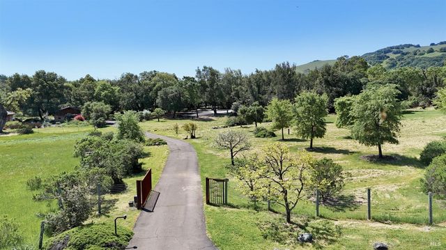 2120 Grove St, Sonoma, CA 95476