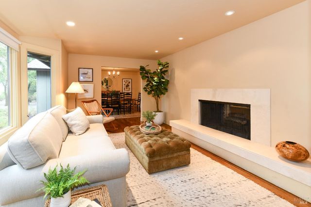 2120 Grove St, Sonoma, CA 95476