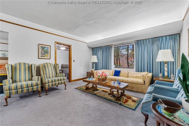 266 Oakwood Road, Charleston, WV 25314