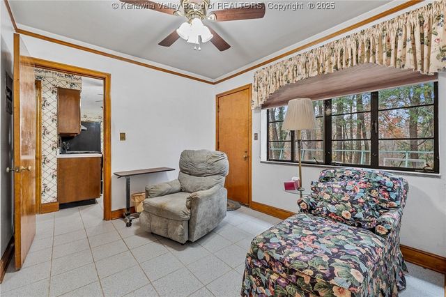 266 Oakwood Road, Charleston, WV 25314