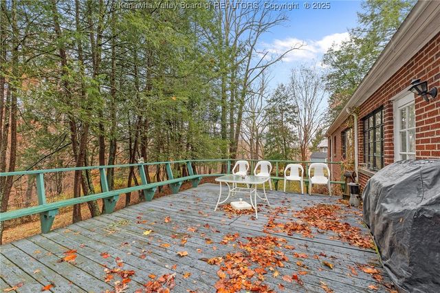 266 Oakwood Road, Charleston, WV 25314